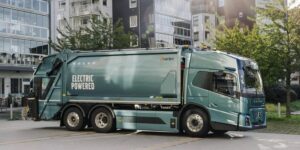 شاحنة كهربائية مصممة من الصفر.. فولفو تكشف عن FM Low Entry