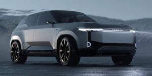 تويوتا لاند كروزر ستضم سيارتين كهربائيتين إلى عائلتها في 2026