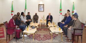 وزير المجاهدين يستقبل وفدا عن حزب المجلس الوطني للدفاع عن الديمقراطية لجمهورية بورندي