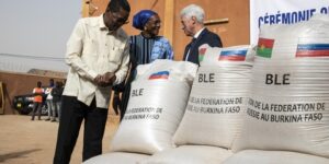 مجاناً وبلا مقابل.. روسيا تكمل مبادرتها لشحن 200 ألف طن من الحبوب إلى دول أفريقية