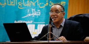 الدكتور لخضر منصوري يكشف: “المسرح العربي ضاع بين النخبوية والتقليد”