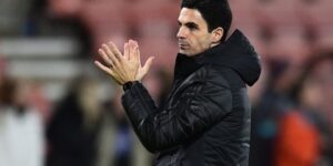 فيرديناند: أرتيتا سيُدرب مانشستر يونايتد بنسبة 100 %