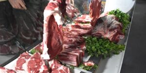 بن حنيني: هذه خططنا لتموين السوق وضمان وفرة اللحوم خلال شهر رمضان