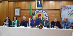 الأفالان يثمّن إجراء انتخابات رئاسية مسبقة ويؤكد: قرار سيادي يترجم الحرص على احترام المواعيد الدستورية