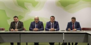 رئيس المجلس الشعبي الوطني يلتقي بجنيف وفدا عن مجلس النواب العراقي