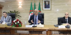 فايد يؤكد الالتزام بالتطوير المهني للموظفين