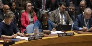 حماس : مشروع القرار الأمريكي حمل صياغة تضليلية ومتواطئة مع العدو الصهيوني