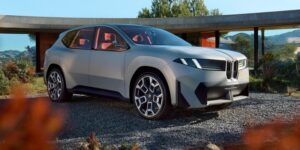 تأتي بشبك كلاسيكي ومحركات مستقبلية.. بي إم دبليو تكشف عن Neue Klasse X