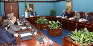 رئيس الجمهورية ينصب اللجنة الوطنية العليا للطعون المتعلقة بالاستثمار