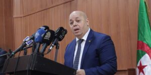 ربيقة يدعو الأجيال الصاعدة إلى استلهام العبر من مسيرة أبطال الجزائر