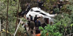 بجاية: مقتل شخصين وإصابة 10 آخرين بجروح في حادث إنحراف حافلة نقل المسافرين