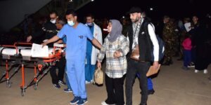 ضمن مبادرة الرئيس تبون للتكفل بعلاج 450 طفل فلسطيني.. وصول 45 طفلا فلسطينيا و6 جزائريين جرحى إلى الجزائر