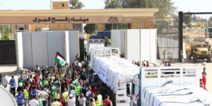 مسؤول أممي يحمل الكيان الصهيوني مسؤولية عرقلة وصول المساعدات الإنسانية إلى غزة