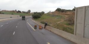 غليزان.. منع عرض وبيع السلع على مستوى الطريق السيار