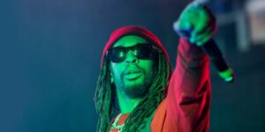 تم ذلك في أحد مساجد كاليفورنيا.. مغني راب أمريكي شهير يعلن إسلامه