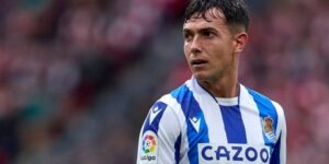 ميلان وجوفنتوس يتصارعان على ضم مارتن زوبيميندي