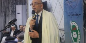 حمس تشيد بالجهود الدبلوماسية الجزائرية