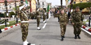 الفريق أول شنقريحة يقوم بزيارة عمل وتفتيش إلى قيادة قوات الدفاع الجوي عن الإقليم