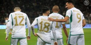 الفيفا تغير حكمين من مباراة الجزائر – غينيا