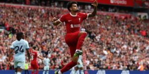 برشلونة يجس نبض ليفربول لشراء لويس دياز