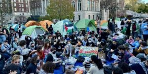 حراك جامعات أمريكا يتسع.. الشرطة تستخدم العنف والكفة تميل للطلبة