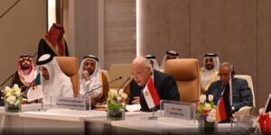 عطاف يؤكد من العاصمة السعودية الرياض.. قيام الدولة الفلسطينية المستقلة شرط ضروري لأي عملية سلام جدية