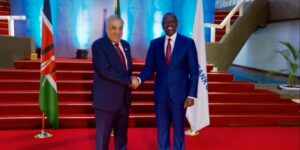 الرئيسان الكيني والموريتاني يحملان الوزير الأول نقل تحياتهما وتقديرهما البالغين لرئيس الجمهورية