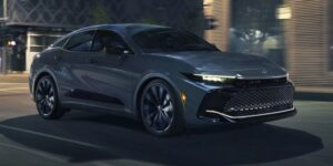 تويوتا كراون Nightshade لموديل 2025