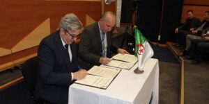 إبرام اتفاقية لتجسيد مشروع رقمنة منظومة امتحانات نيل رخصة السياقة