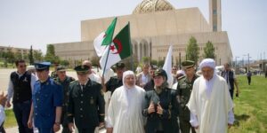 انطلاق قافلة تحسيسية للوقاية من حرائق الغابات من رحاب جامع الجزائر