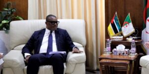 زيتوني يبحث مع وزير الاقتصاد الموزمبيقي فرص تعزيز العلاقات التجارية والاقتصادية الثنائية