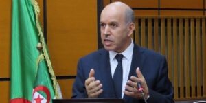 سايحي: هناك عيادات تمارس نشاطها بصفة تجارية وفوضوية