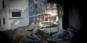 المقاومة تعمق جراح الاحتلال.. اشتباكات وتفجير دبابة وقصف مقر عمليات في جباليا