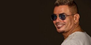 عمرو دياب يواجه اتهامات بالاعتداء على مهندس الصوت