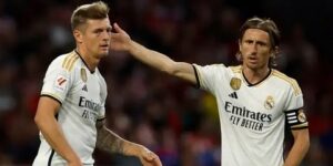 مودريتش يُجدد عقده بعد نهائي دوري الأبطال