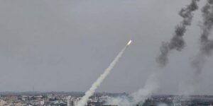 القسام تقصف تل أبيب برشقة صاروخية وتدمر آليات الصهاينة بجباليا