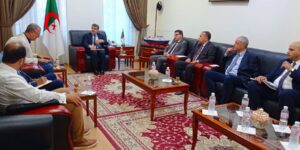 بداني يؤكد على التكفل بانشغالات مهنيي الصيد البحري