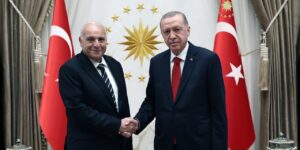 عطاف يسلم رسالة خطية من رئيس الجمهورية إلى نظيره التركي