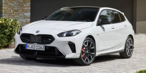 وصول الجيل الرابع من سيارة بي إم دبليو الفئة الأولى