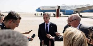 اعتبره بادرة تبعث على الأمل.. بلينكن يرحب ببيان حماس ويحذر من اتساع الصراع