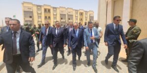 بلعريبي يشدد على الإسراع في توزيع 4000 إعانة للسكن الريفي بورقلة