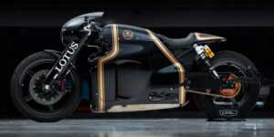 بسعر متوقع 150 الف دولار.. دراجة لوتس C-01 ستعرض في مزاد علني