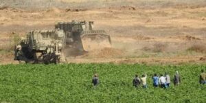 الأورومتوسطي:”إسرائيل” تتعمّد تدمير الأراضي الزراعية لتكريس المجاعة بالقطاع