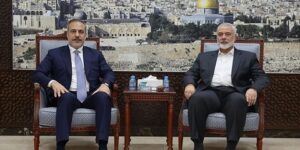 على هامش الاجتماع الـ 6 لوزراء الخارجية.. فيدان يلتقي هنية في الدوحة