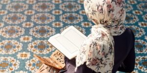 حجابك طاعة لله ولرسوله