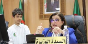 دحلب.. خطط محلية وتدابير استراتيجية حول مكافحة التصحر