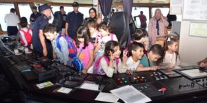 بمناسبة اليوم العالمي للطفولة.. قيادة القوات البحرية تنظيم زيارة ثانية إلى الأميرالية بالجزائر