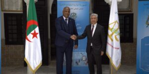 زعلاني يستقبل وفدا عن لجنة الشؤون القانونية والإدارية والحريات بالمجلس الشعبي الوطني