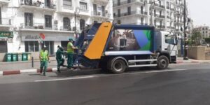 العاصمة دون مخلفات النحر ، واستجابة ملفتة لمداومة التجار 