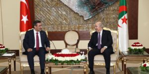 رئيس الجمهورية يستقبل نائب رئيس الجمهورية التركية